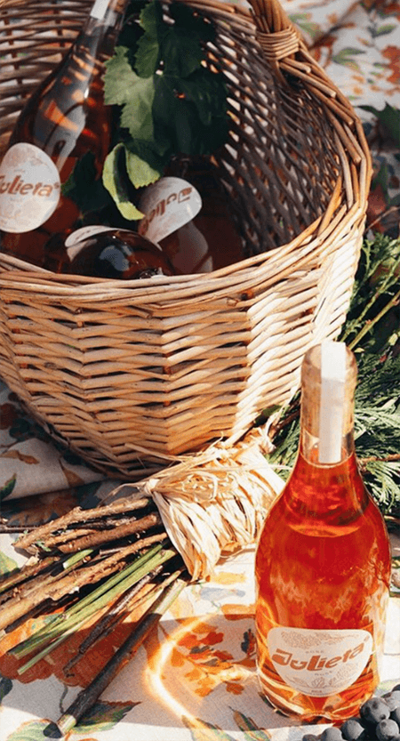 Iberianstyle vino julieta