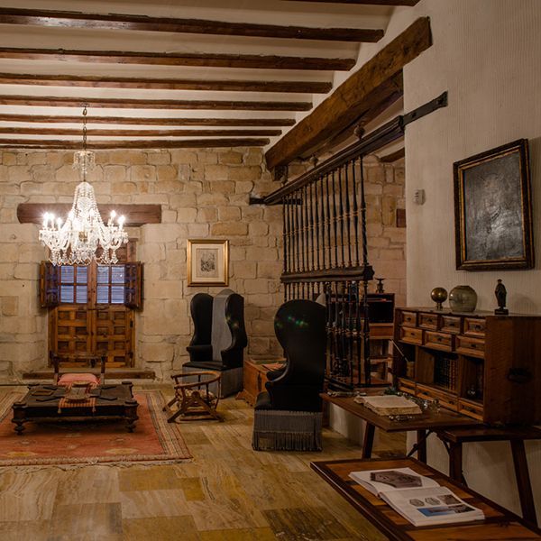 Biblioteca del Palacio de los Medinilla