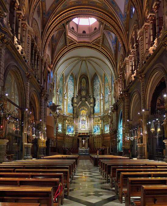 interior basilica montserrat